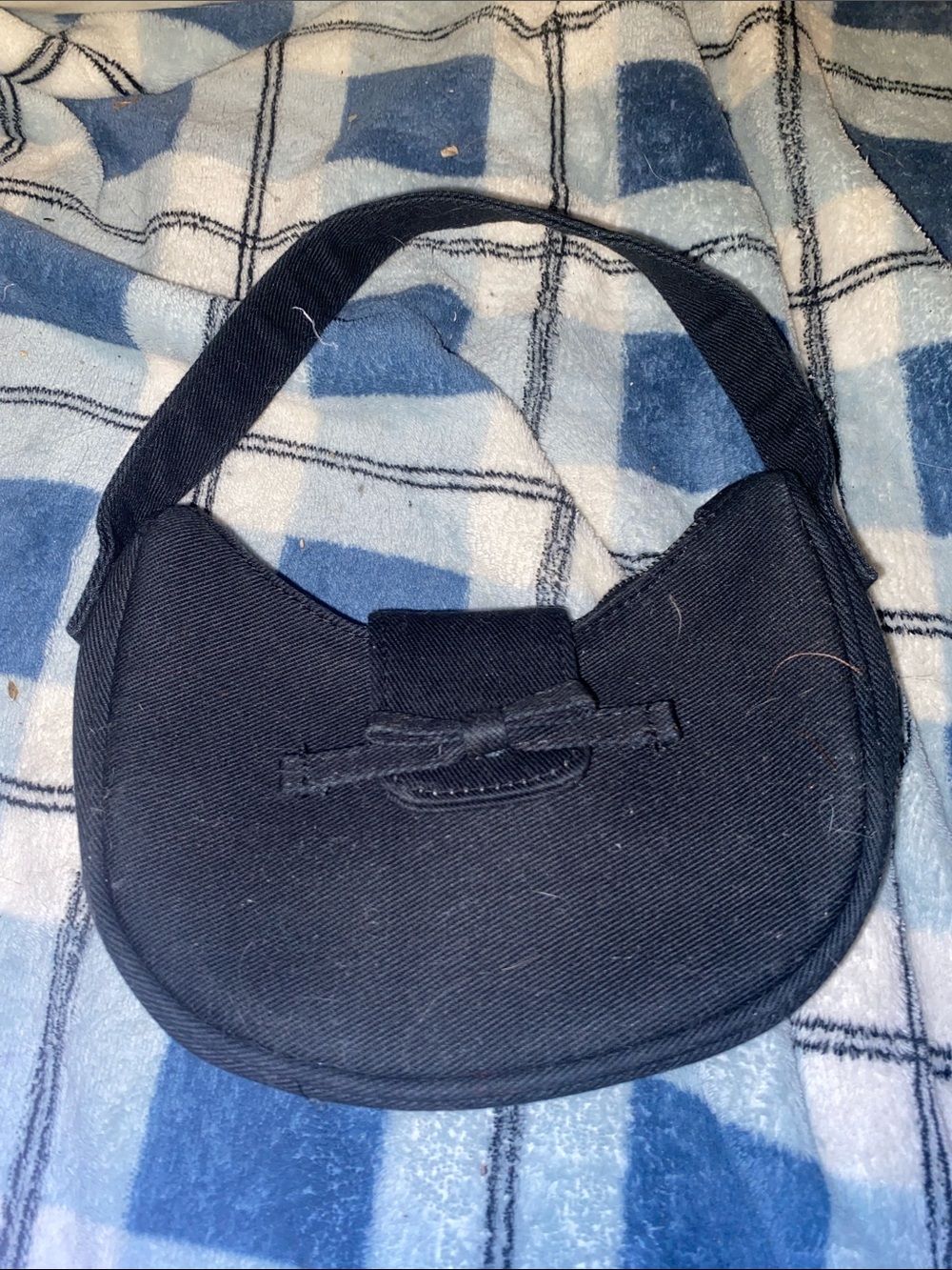 Classic Black Mini Shoulder Bag with Bow Accent